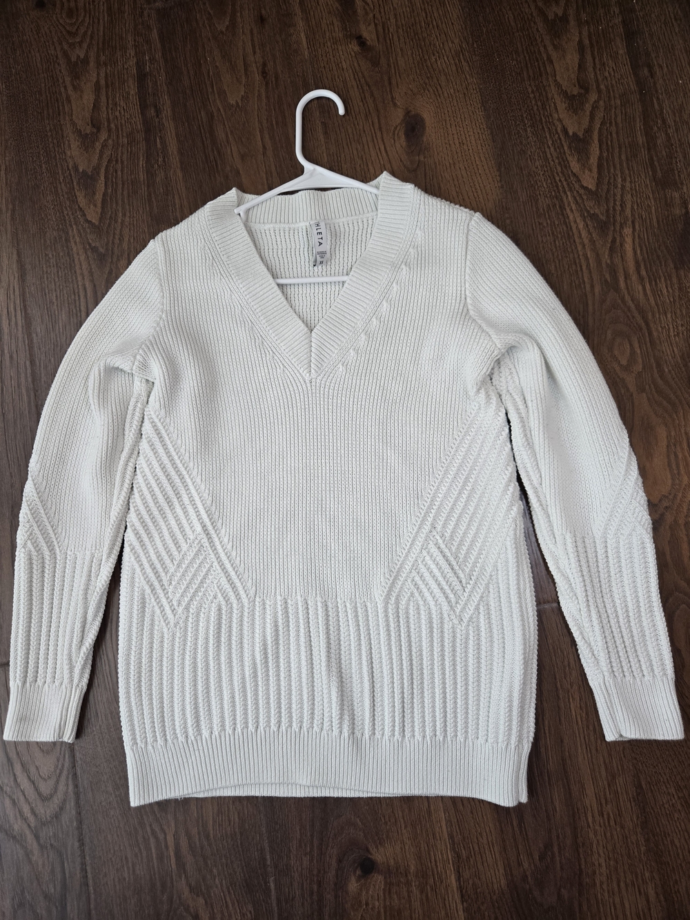 Athleta Teton V-Neck Sweater Dove Off White Cream Knit Cozy Size XS